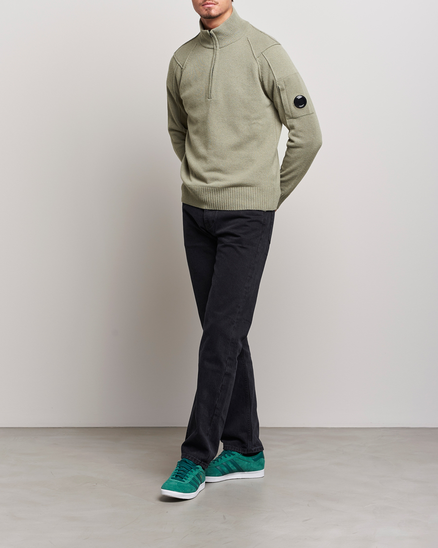 Men | Sweaters & Knitwear | C.P. Company | Lambswool Lens Half Zip Silver Sage