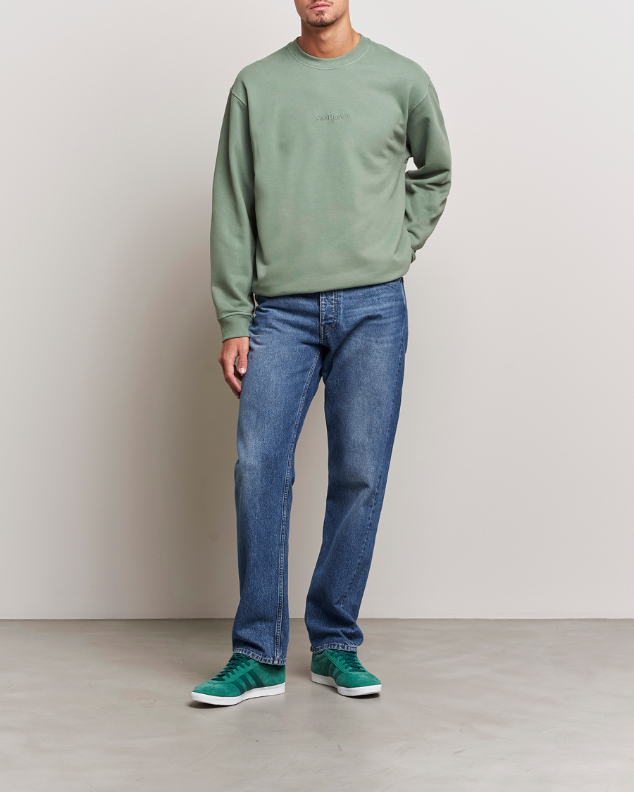 Men | Sweaters & Knitwear | Stone Island | Garment Dyed Fleece Logo Sweatshirt Sage