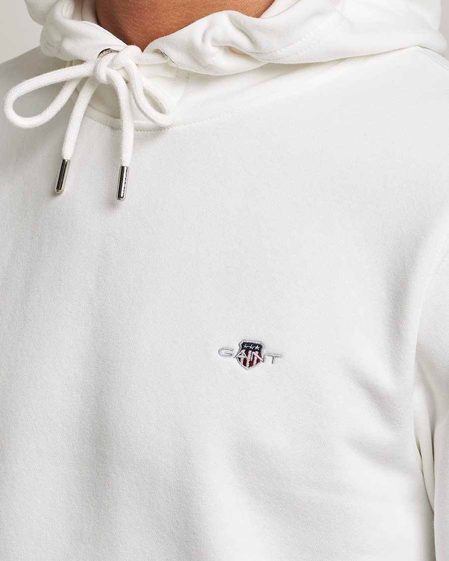 Men | Sweaters & Knitwear | GANT | Original Shield Logo Hoodie Eggshell