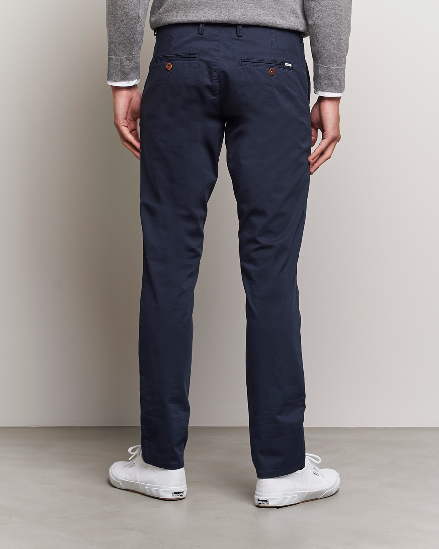 Men | Trousers | Gant | Slim Fit Twill Chino Marine