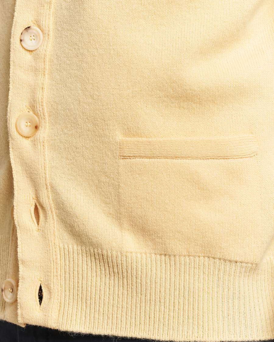 Men | Sweaters & Knitwear | Drake's | Lambswool Vest Cardigan Yellow