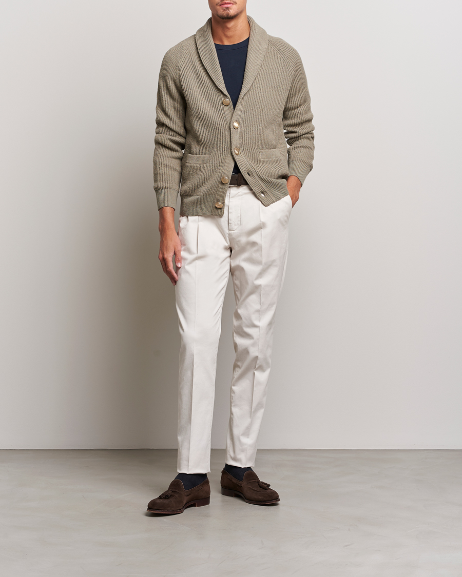 Men | Trousers | Brunello Cucinelli | Slim Fit Pleated Trousers Off White