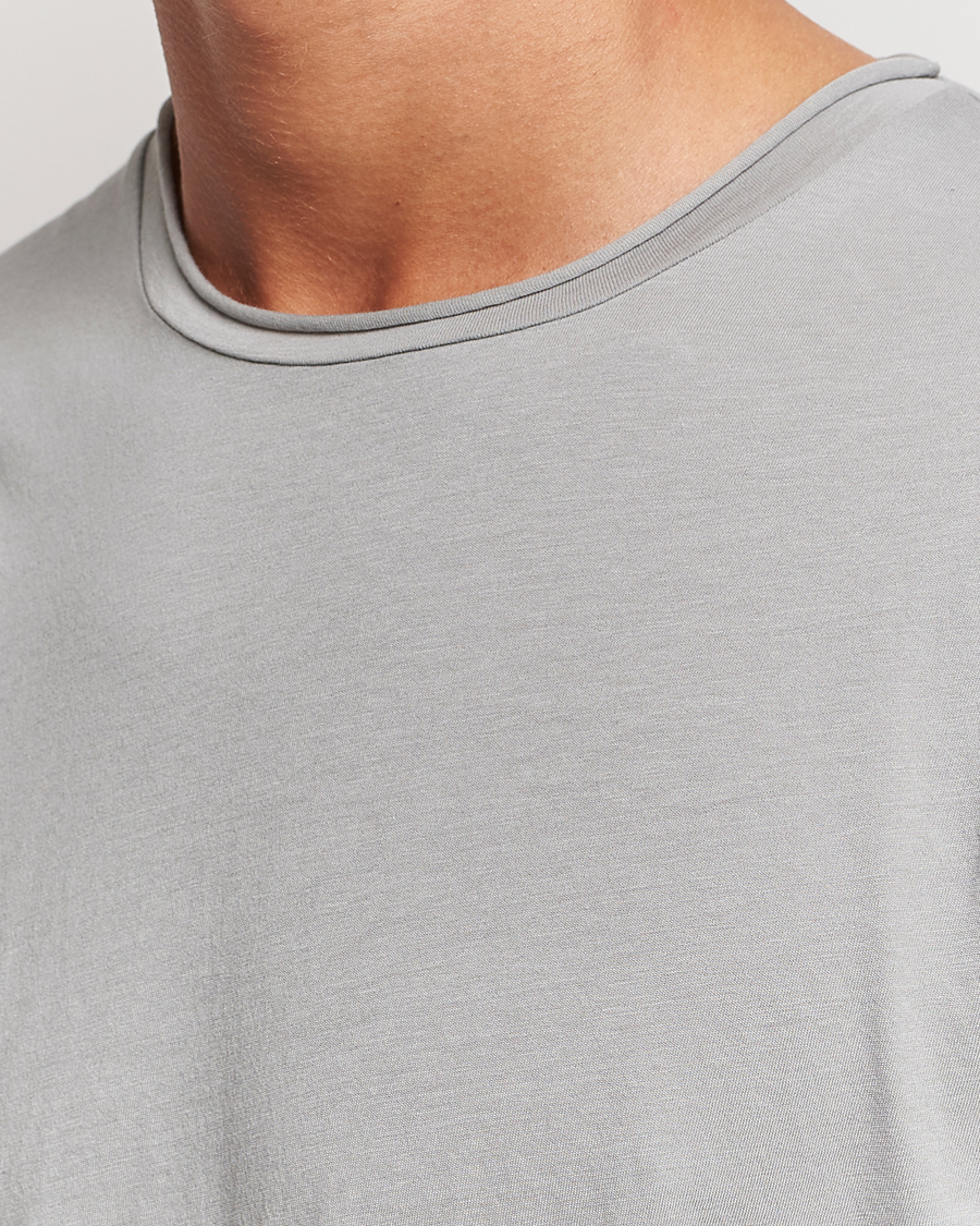 Men | T-Shirts | Filippa K | Roll Neck T-Shirt Feather Grey