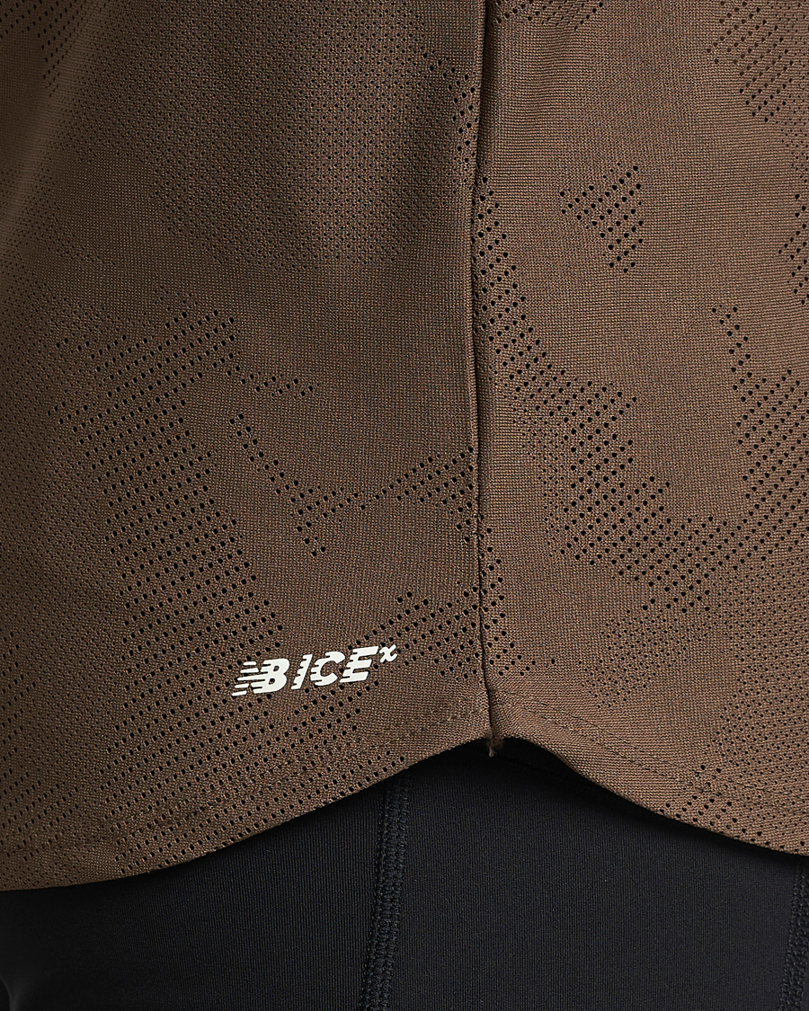 Men | T-Shirts | New Balance | Running Q Speed Jacquard T-Shirt Dark Mushroom