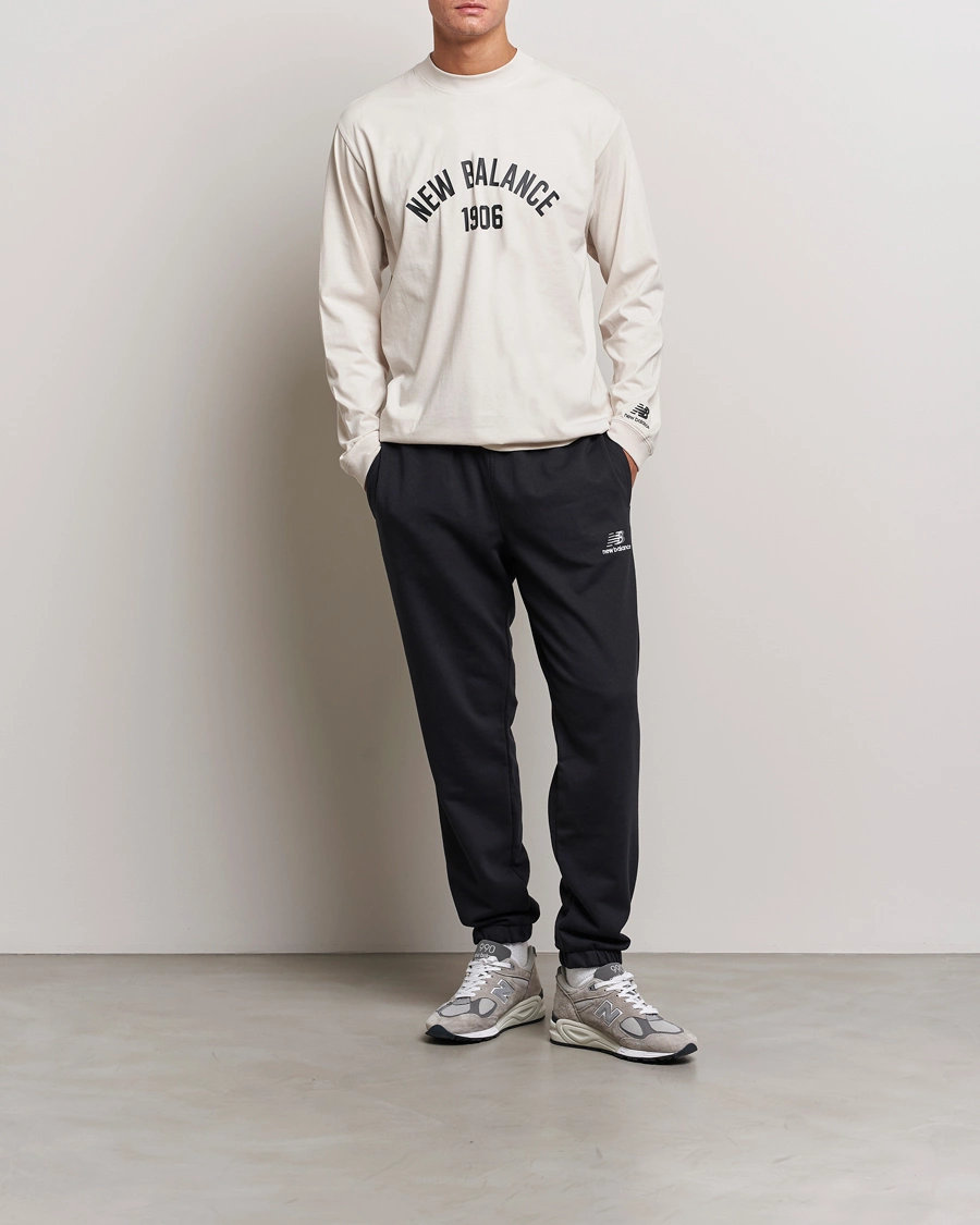Men | Trousers | New Balance | Essentials Sweatpants Black