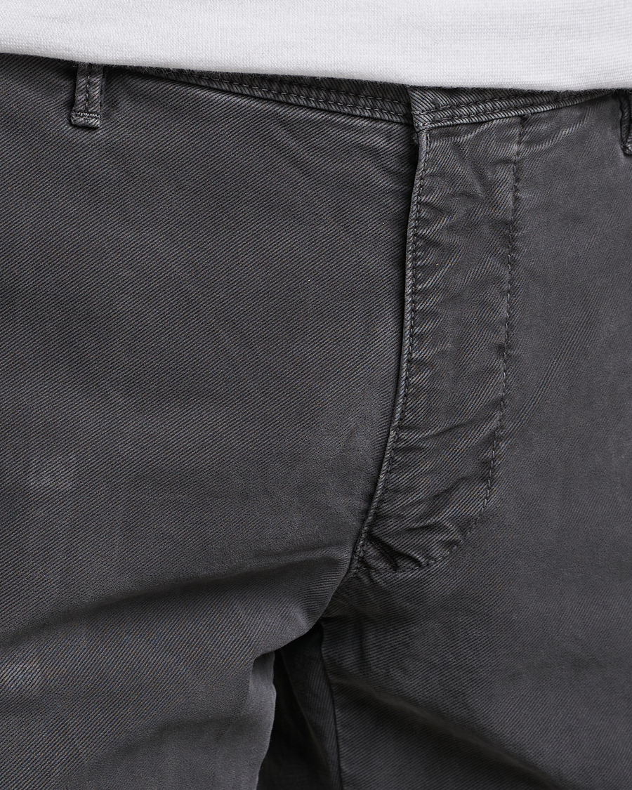 Men | Trousers | Incotex | Slim Fit Garment Dyed Slacks Dark Grey