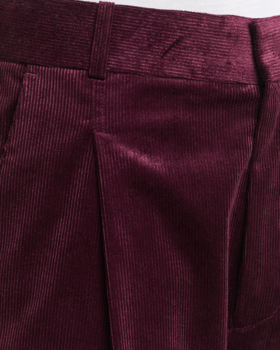 Men | Trousers | Drôle de Monsieur | Pleated Corduroy Trousers Wine