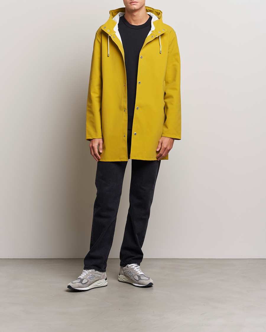 Men | Coats & Jackets | Stutterheim | Stockholm Raincoat Suede Gold