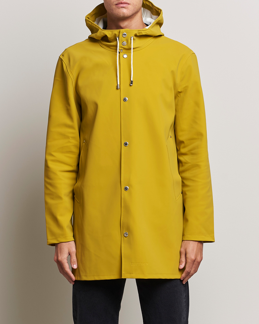 Men | Coats & Jackets | Stutterheim | Stockholm Raincoat Suede Gold