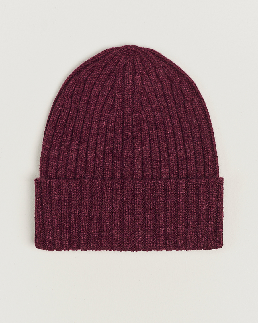 Men | Piacenza Cashmere Ribbed Cashmere Beanie Burgundy | Piacenza Cashmere | Ribbed Cashmere Beanie Burgundy