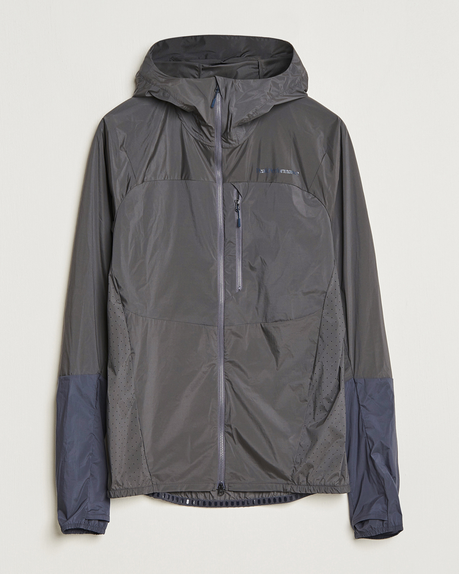 Men | Coats & Jackets | Peak Performance | Vislight Wind Jacket Motion Grey/Omber Blue