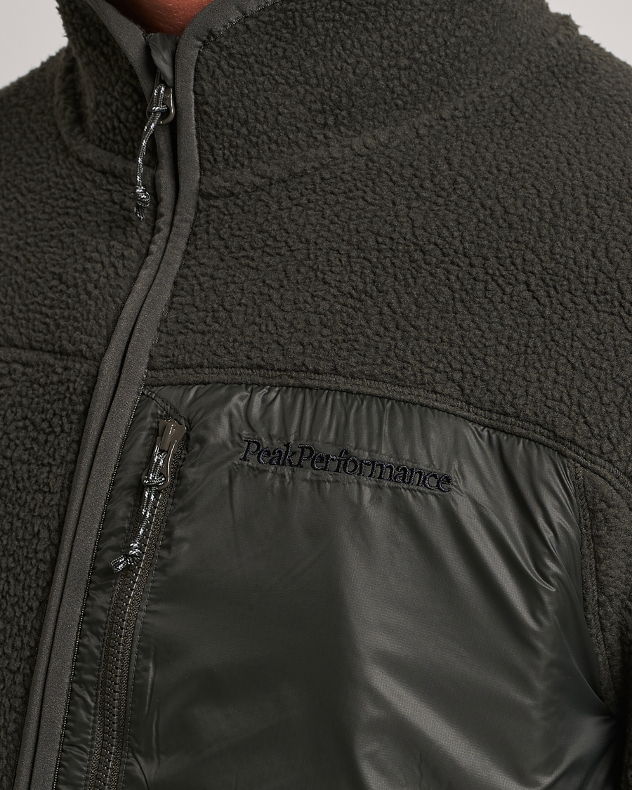 Men | Sweaters & Knitwear | Peak Performance | Pile Full Zip Olive Extreme