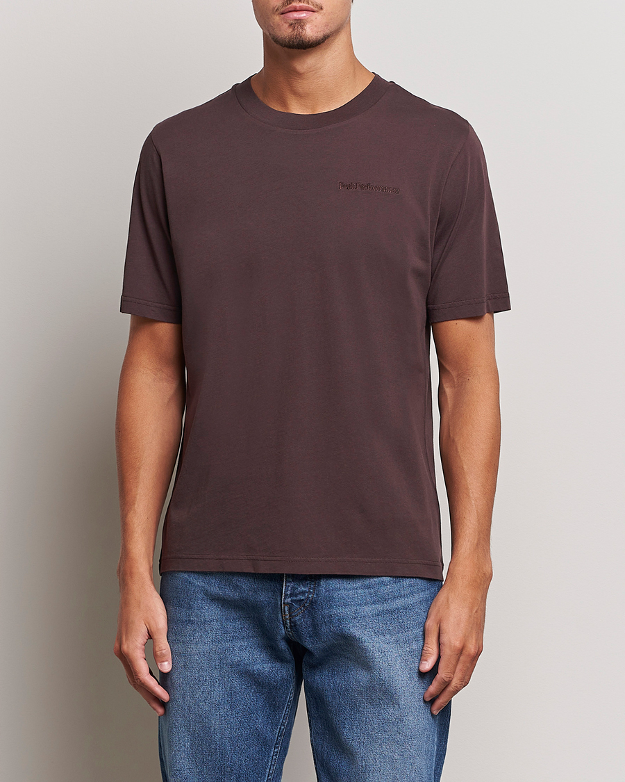 Men | T-Shirts | Peak Performance | Original Logo Crew Neck T-Shirt Desert Plum