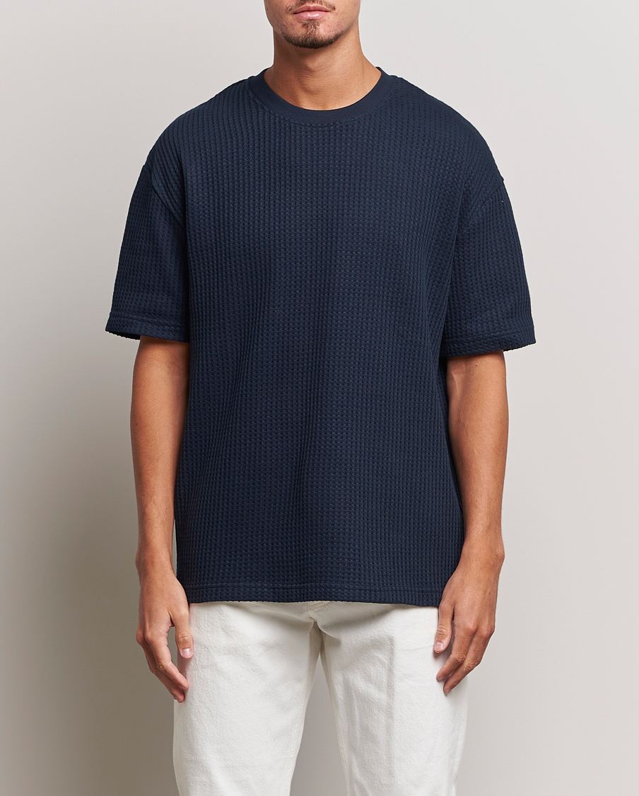 Men | Samsøe & Samsøe | Samsøe & Samsøe | Dino Waffle Knitted Crew Neck T-Shirt Salute Navy