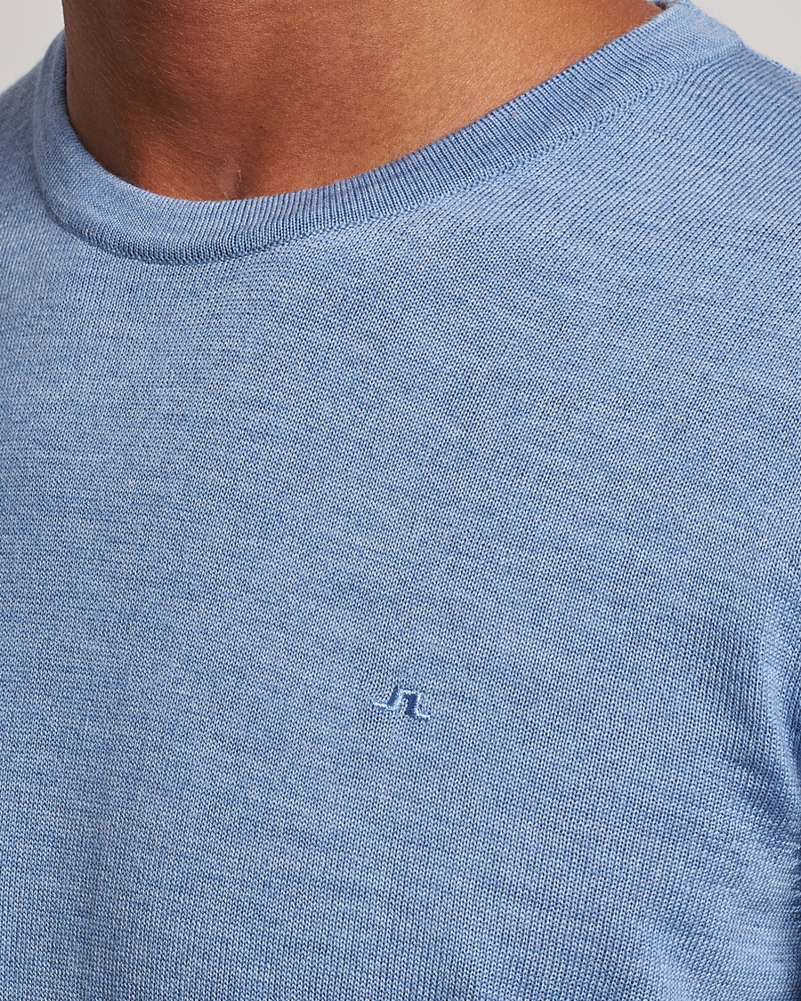Men | Sweaters & Knitwear | J.Lindeberg | Lyle True Merino Crew Neck Pullover Washed Denim Blue