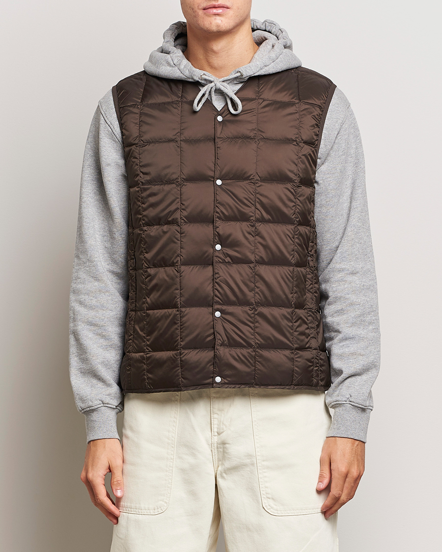 Men | Coats & Jackets | TAION | V-Neck Lightweight Down Vest Dark Choco