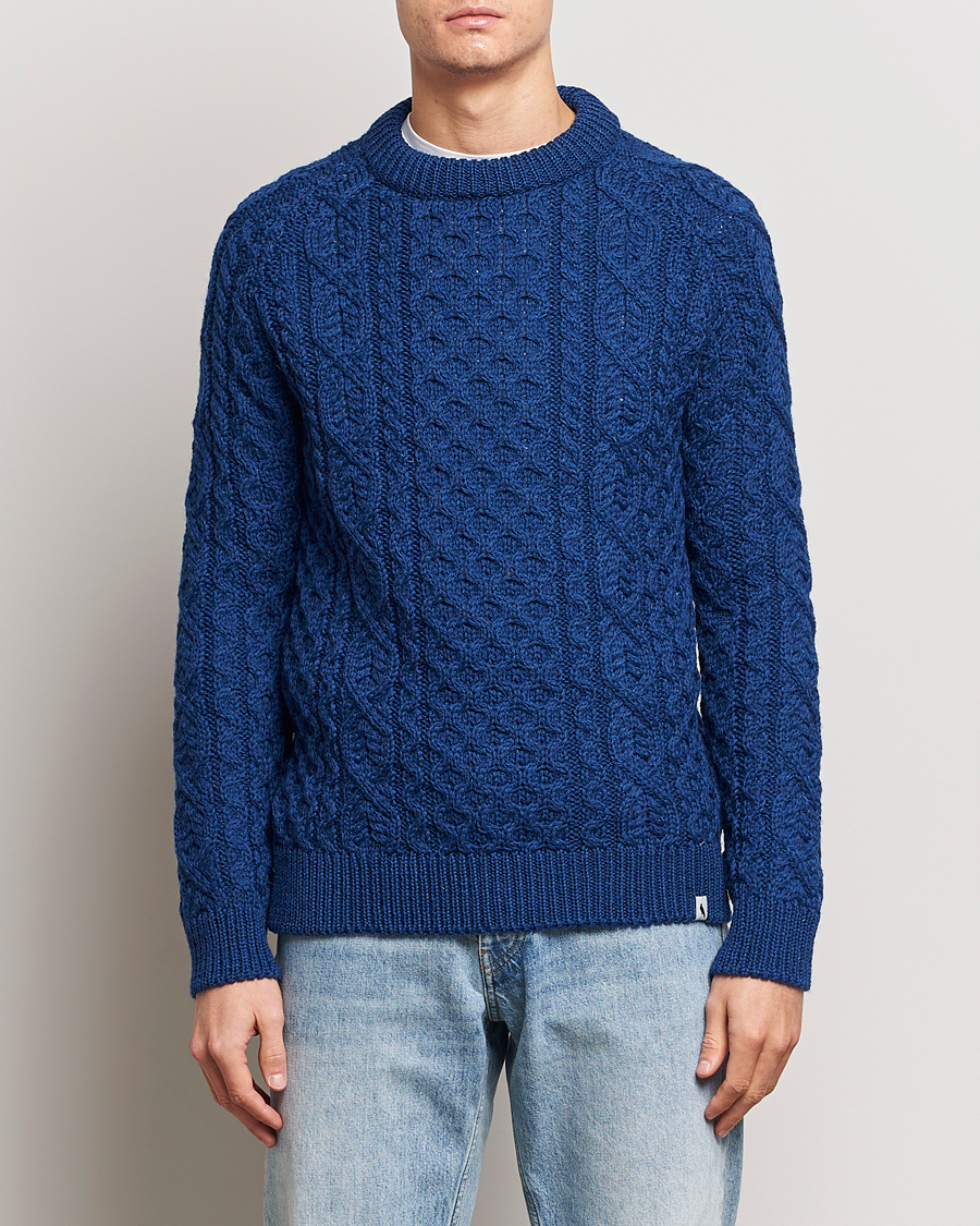 Men | Sweaters & Knitwear | Peregrine | Hudson Wool Aran Knitted Jumper Cobalt