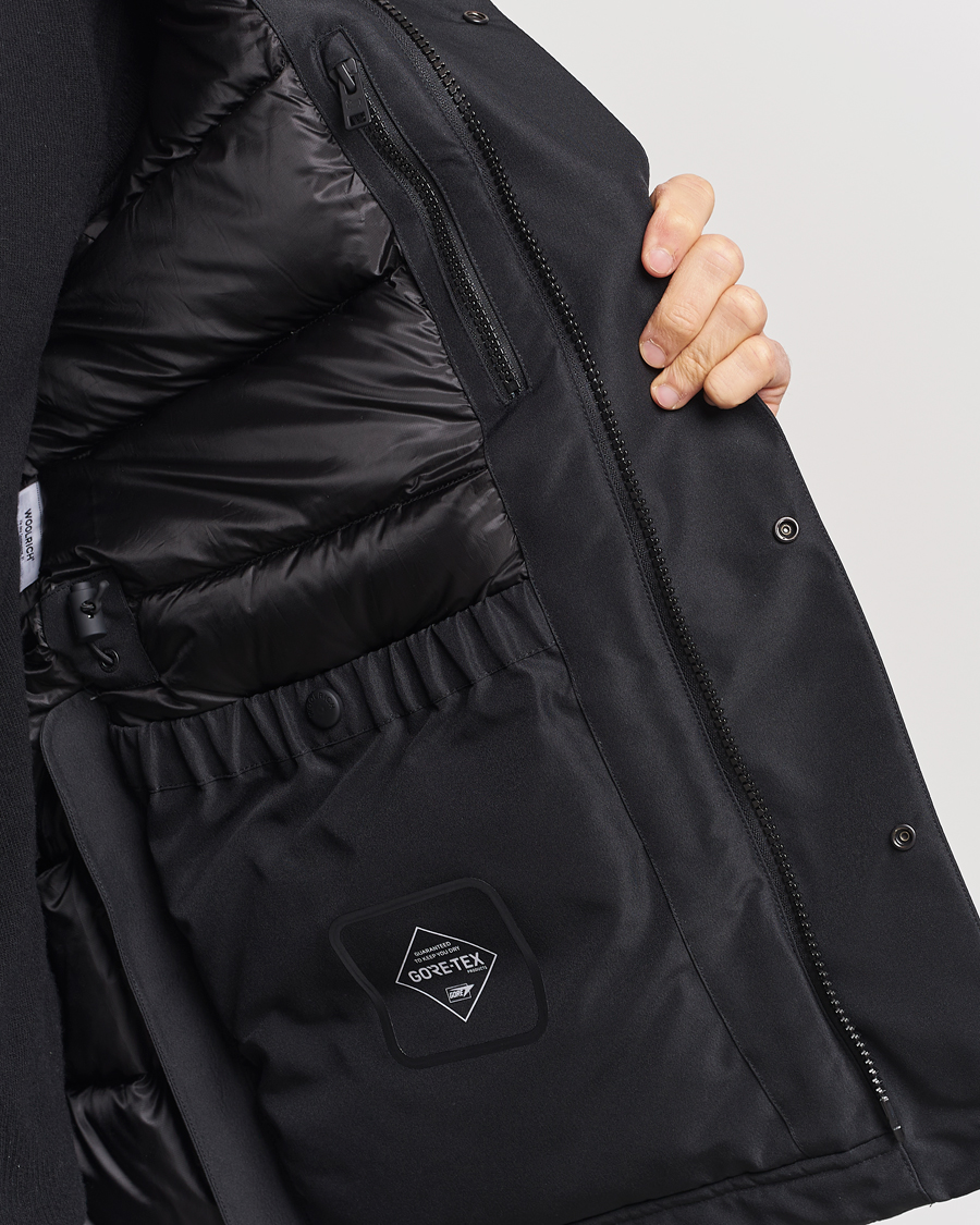 Men | Coats & Jackets | Woolrich | Aleutian Supreme Gore-Tex Parka Off Black