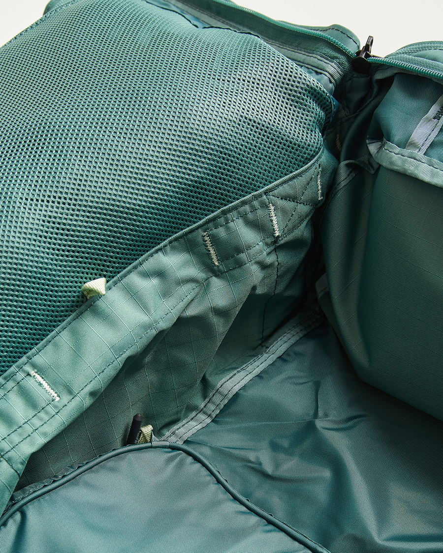 Men | The North Face Base Camp Voyager 32L Dark Sage | The North Face | Base Camp Voyager 32L Dark Sage