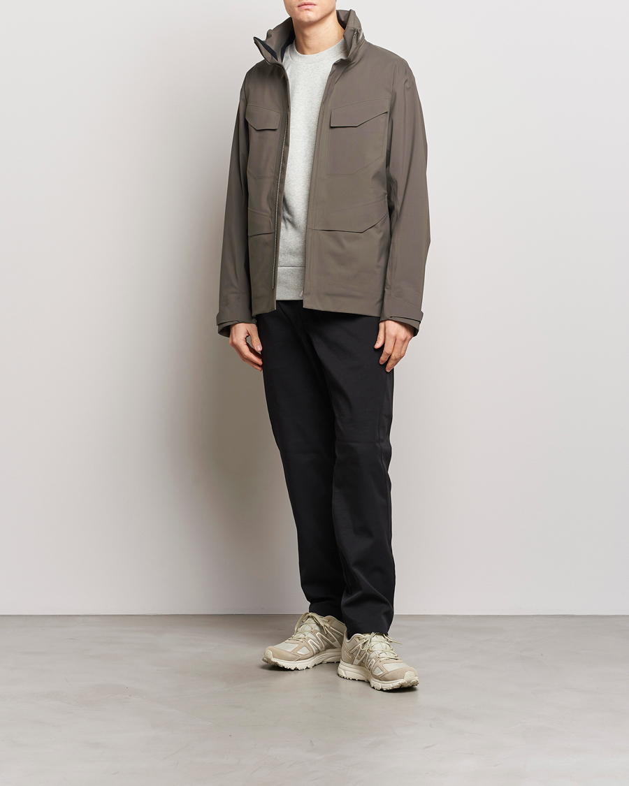 Men | Coats & Jackets | Arc'teryx Veilance | Field Jacket Shade