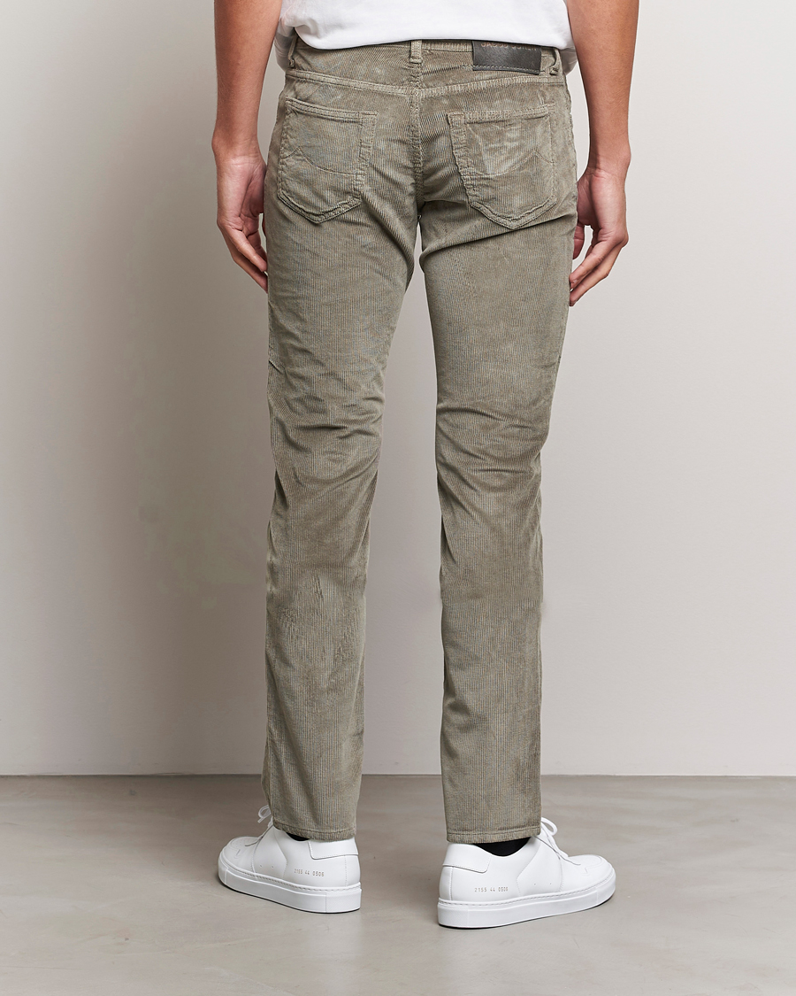 Men | Trousers | Jacob Cohën | Bard 5-Pocket Medium Corduroy Trousers Taupe