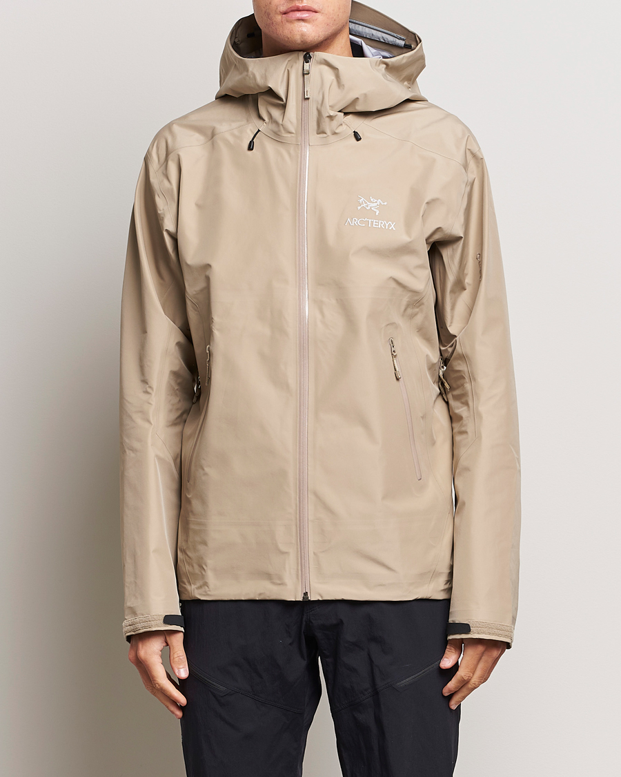 Men | Coats & Jackets | Arc'teryx | Beta LT Jacket Smoke Bluff