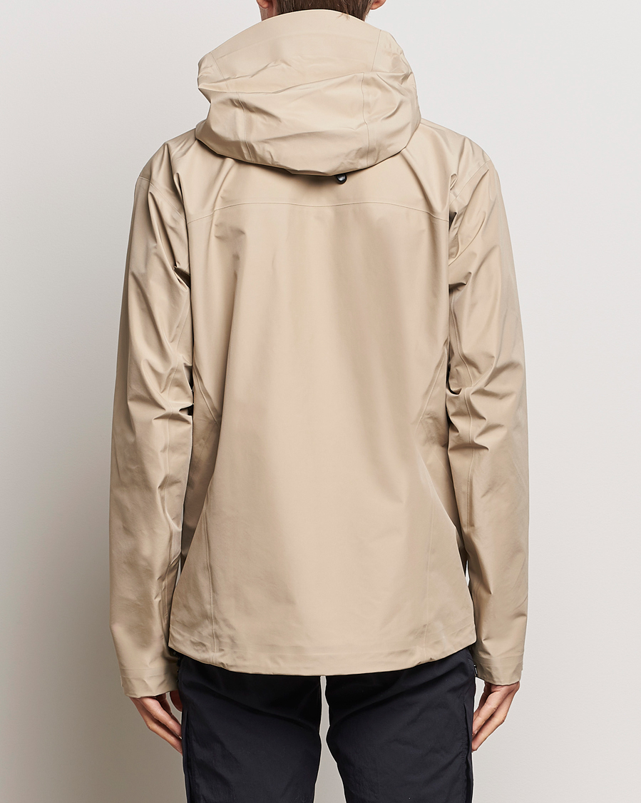 Men | Coats & Jackets | Arc'teryx | Beta LT Jacket Smoke Bluff