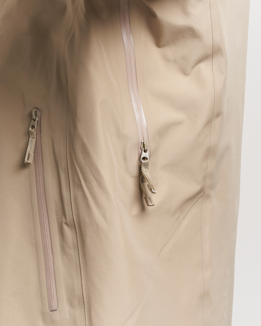 Men | Coats & Jackets | Arc'teryx | Beta LT Jacket Smoke Bluff