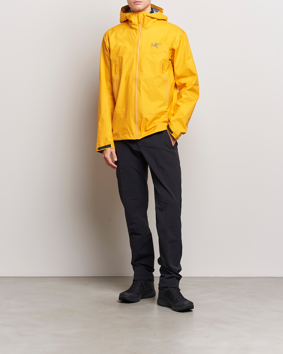 Men | Coats & Jackets | Arc'teryx | Beta Jacket Edziza Orange