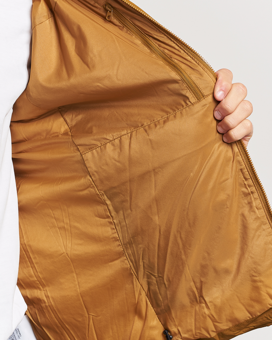 Men | Coats & Jackets | Arc'teryx | Atom Hooded Jacket Yukon