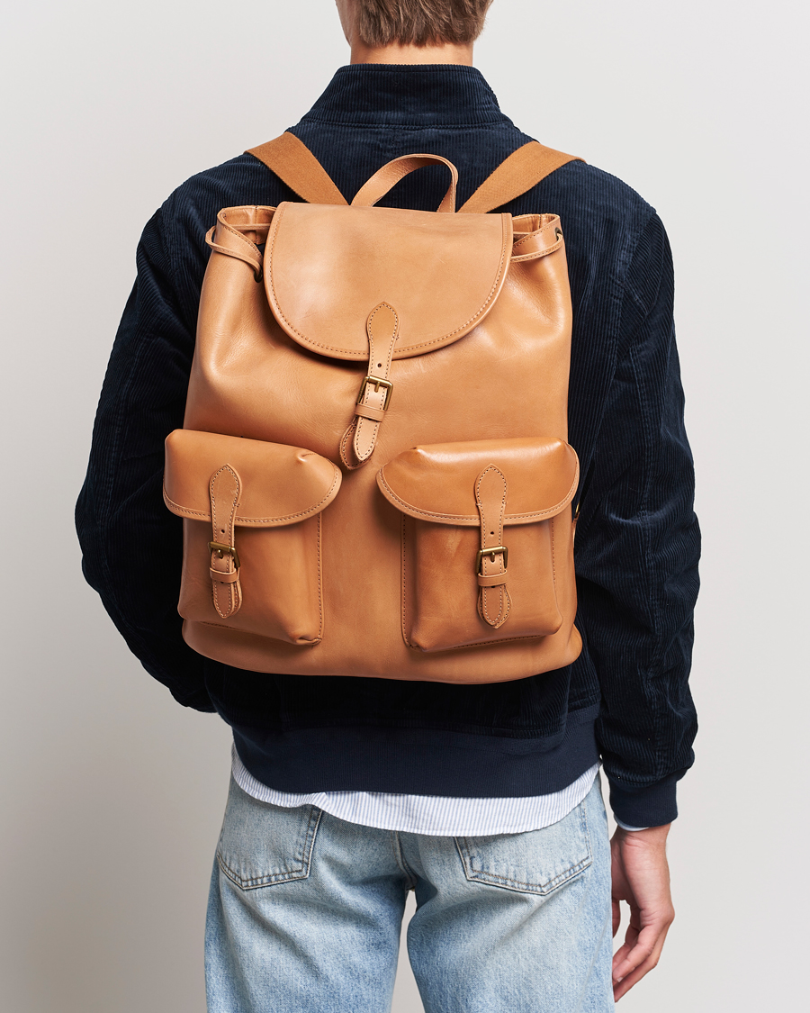 Men | Ralph Lauren Holiday Gifting | Polo Ralph Lauren | Heritage Leather Backpack Tan