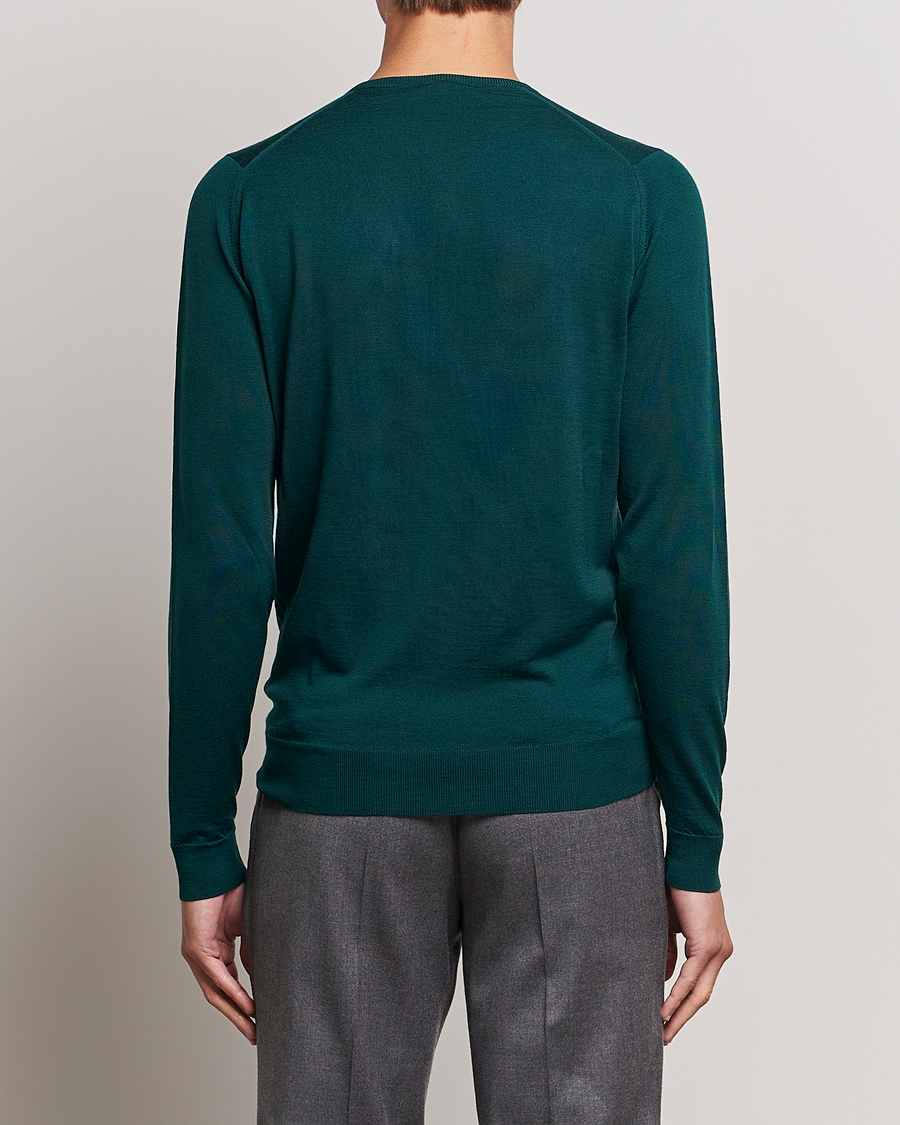 Men | Sweaters & Knitwear | John Smedley | Lundy Extra Fine Merino Crew Neck Pine Green