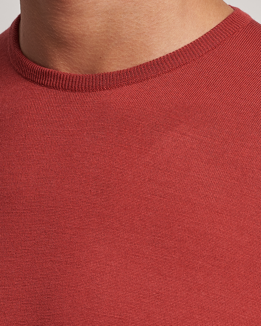 Men | Sweaters & Knitwear | John Smedley | Lundy Extra Fine Merino Crew Neck Redwood