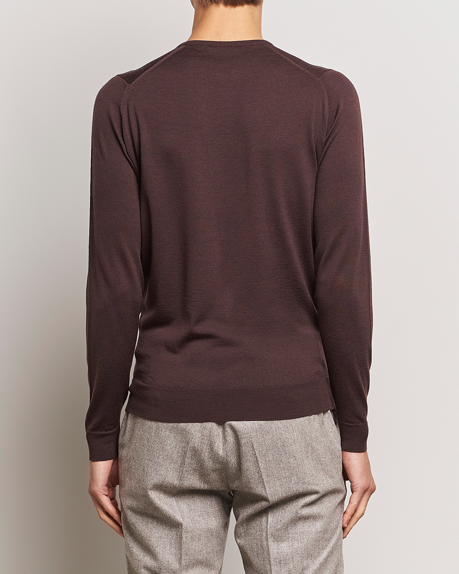 Men | Sweaters & Knitwear | John Smedley | Lundy Extra Fine Merino Crew Neck Truffle Brown