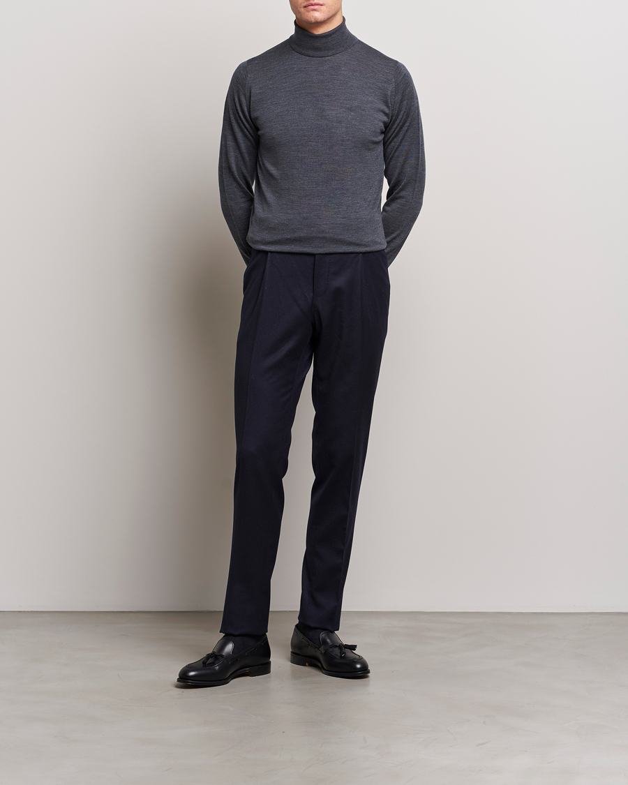 Men | Sweaters & Knitwear | John Smedley | Cherwell Extra Fine Merino Rollneck Charcoal