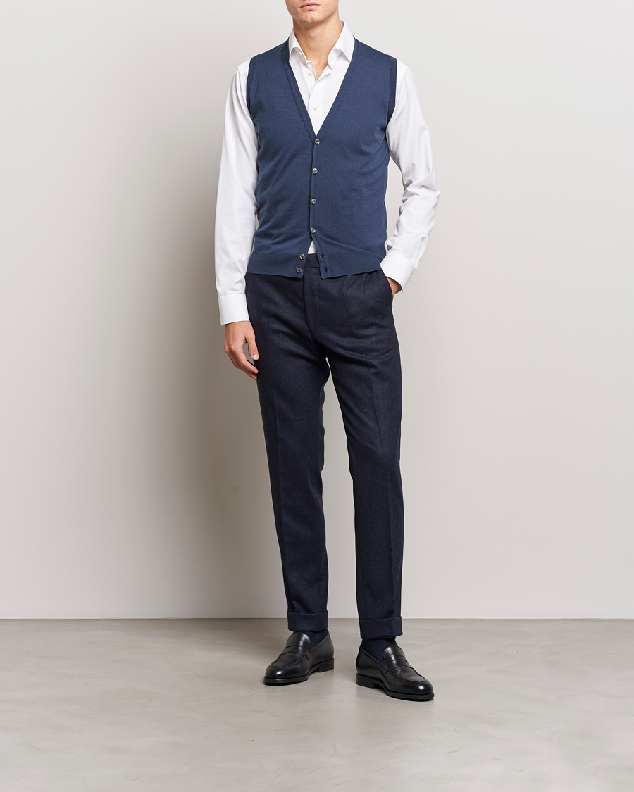 Men | Sweaters & Knitwear | John Smedley | Huntswood Slim Fit Waistcoat Smoke Blue