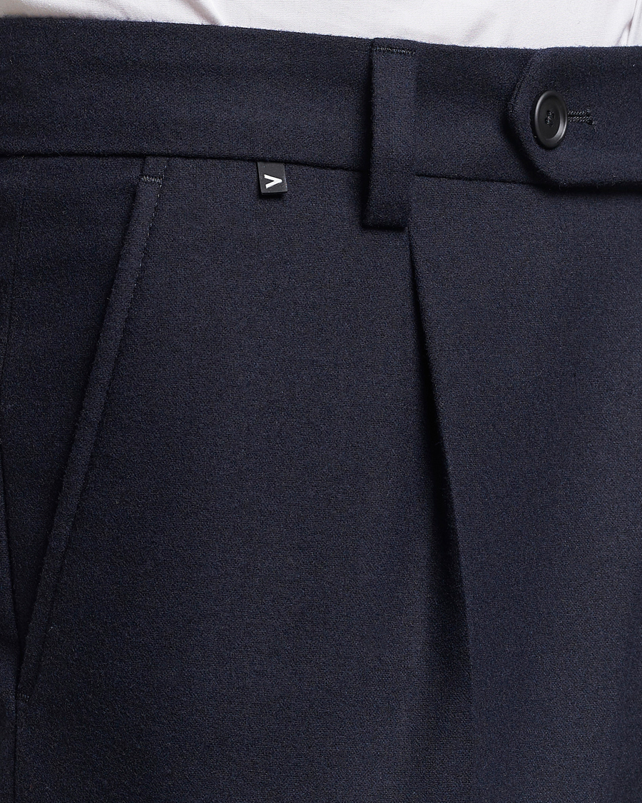 Men | Trousers | BOSS BLACK | Perin Tech Flannel Pleated Trousers Dark Blue