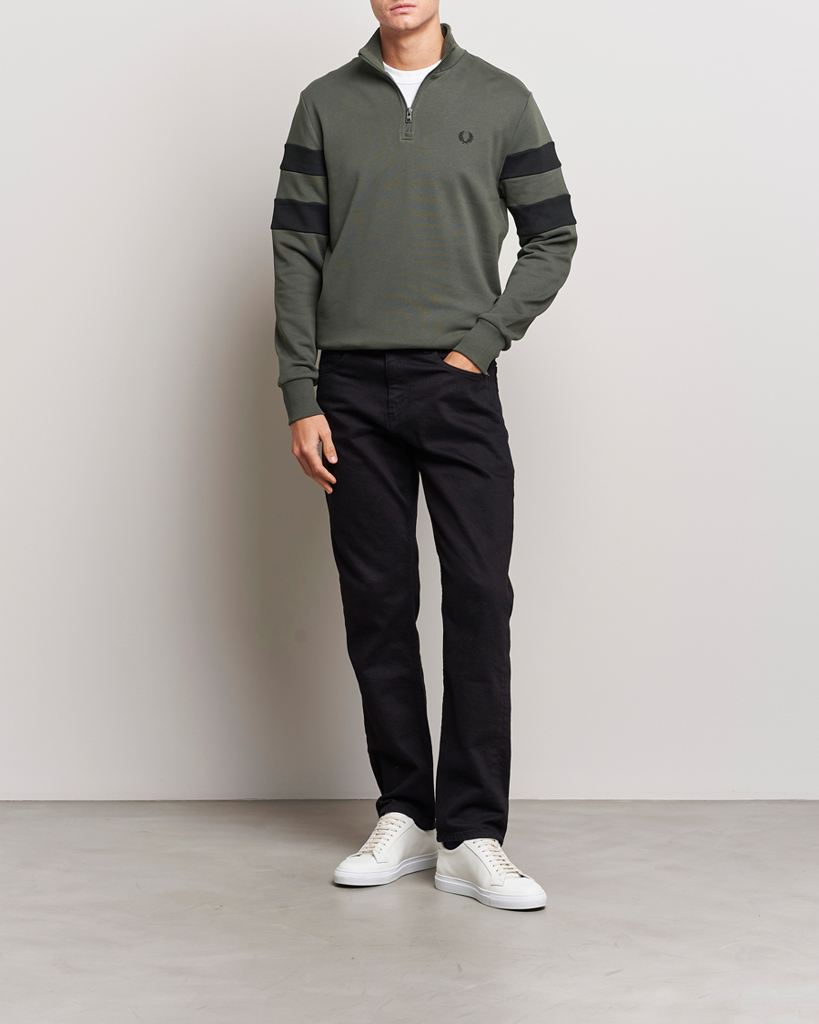 Men | Sweaters & Knitwear | Fred Perry | Tipped Sleeve Half Zip Sweatshirt Field Green