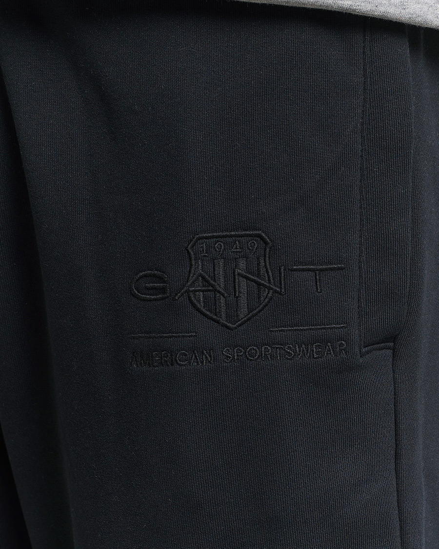 Men | Trousers | GANT | Archive Shield Sweatpants Black