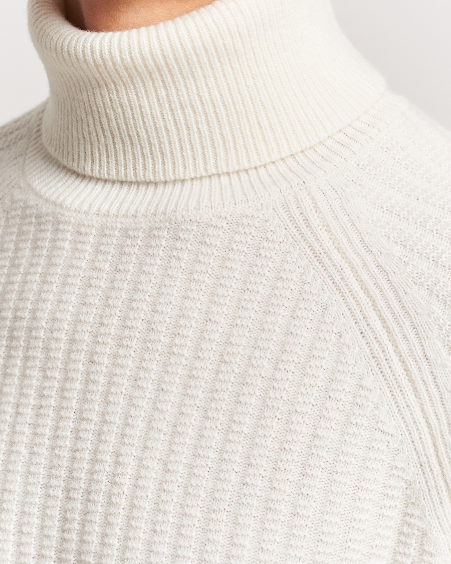 Men | Sweaters & Knitwear | GANT | Lambswool Textured Rollneck Cream
