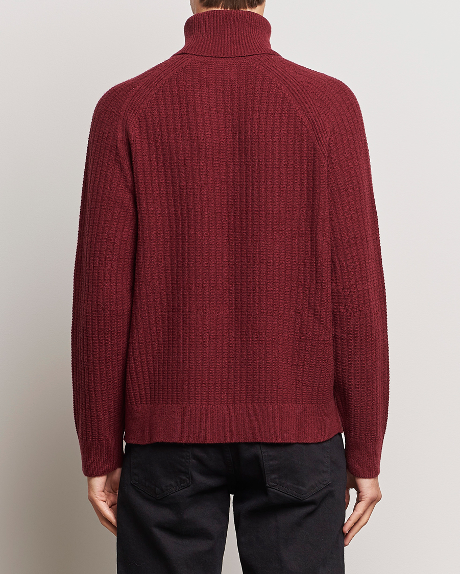 Men | Sweaters & Knitwear | GANT | Lambswool Textured Rollneck Plumped Red
