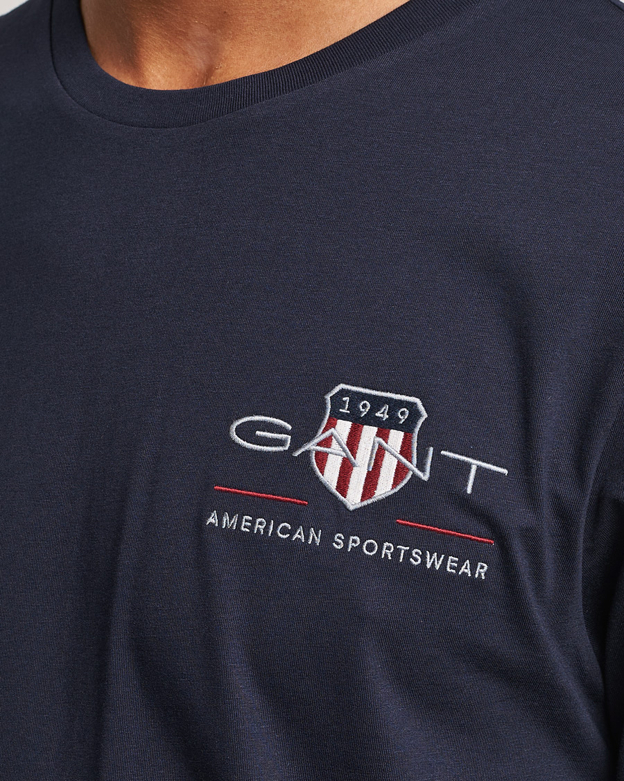Men | T-Shirts | GANT | Archive Shield Small Logo T-Shirt Evening Blue