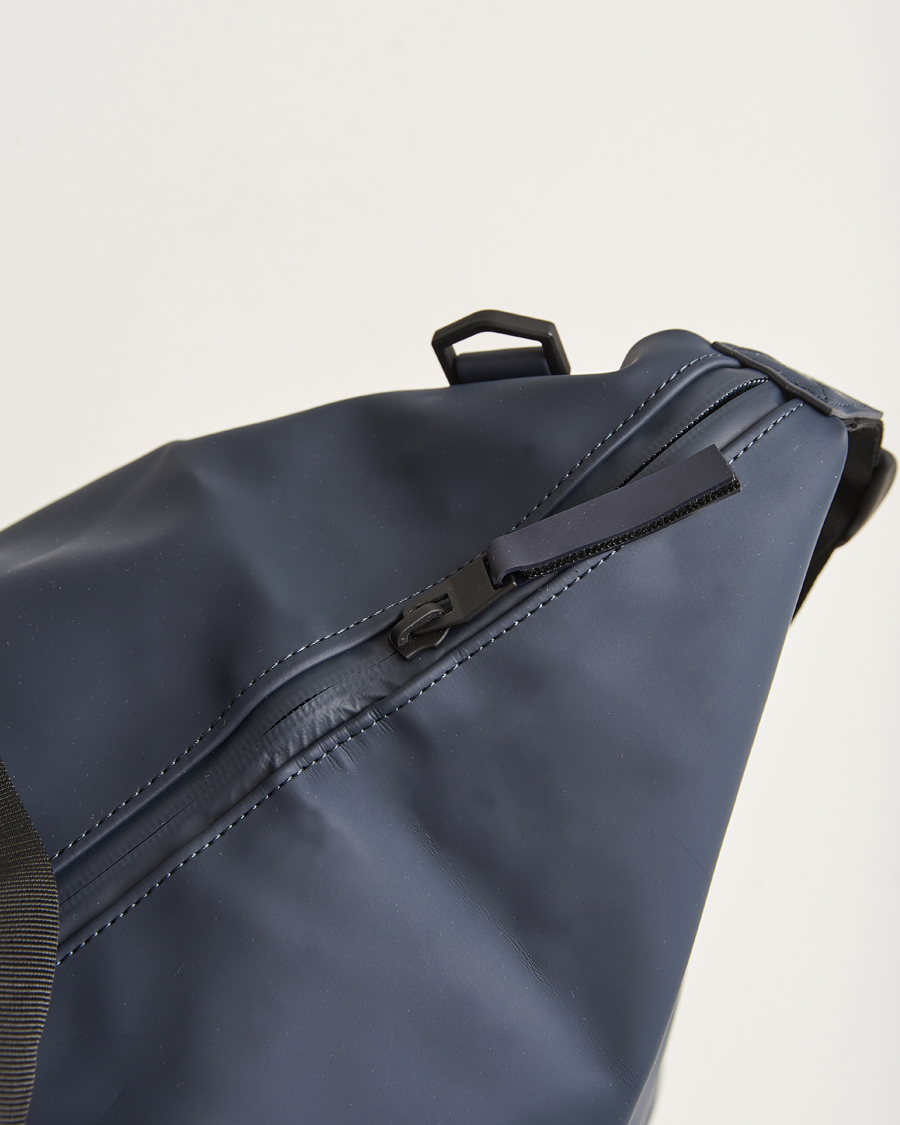 Men | RAINS Hilo Weekendbag Navy | RAINS | Hilo Weekendbag Navy