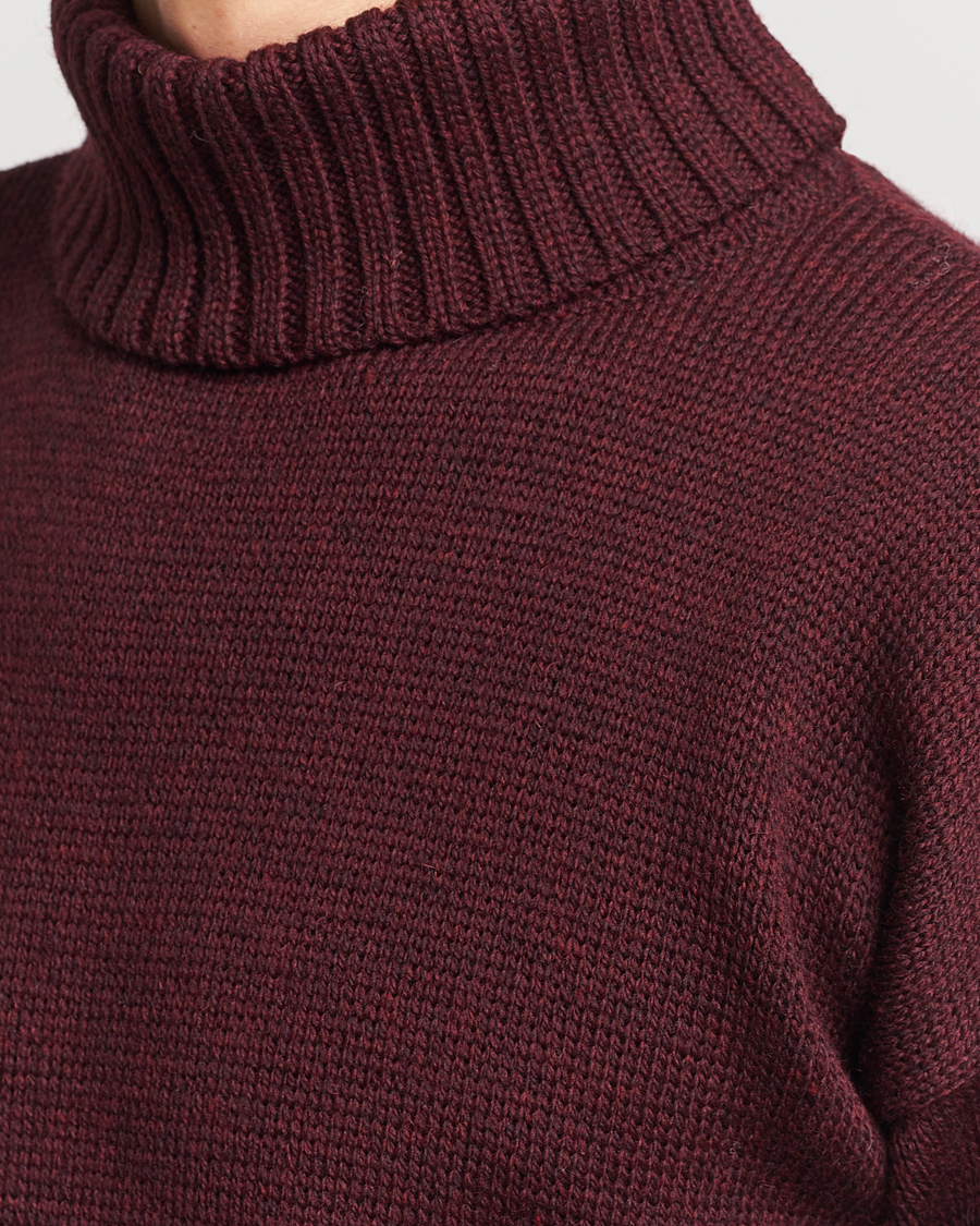 Men | Sweaters & Knitwear | Gloverall | Submariner Chunky Wool Roll Neck Burgundy