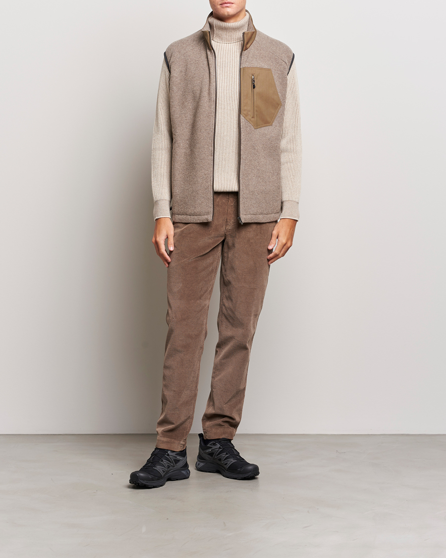 Men | Coats & Jackets | SEASE | Explorer Cashmere Fleece Vest Oyster