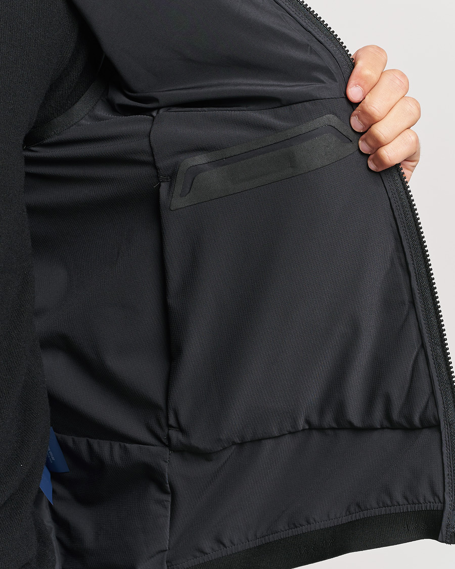 Men | Coats & Jackets | SEASE | Predator Wool/Nylon Insulated Vest Black