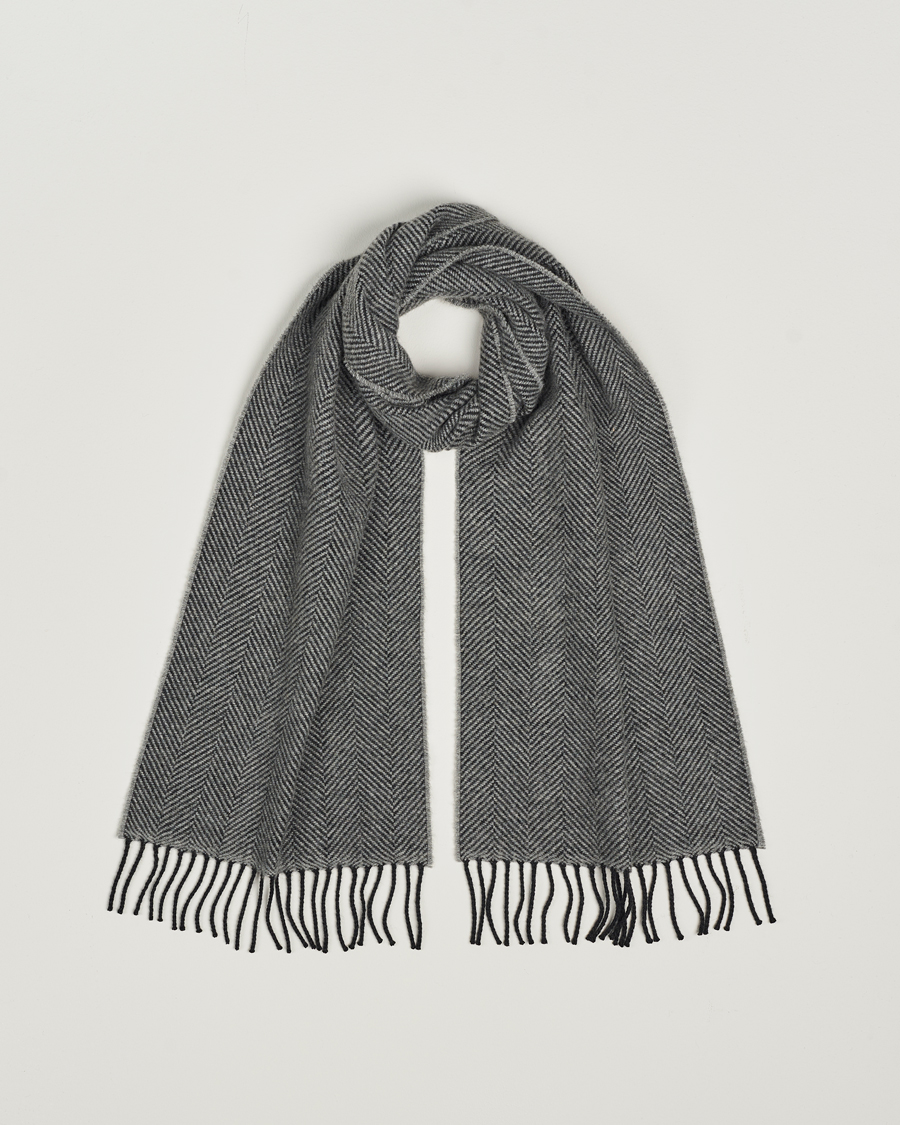 Men | Begg & Co Herringbone Cashmere Scarf 30*170cm Grey | Begg & Co | Herringbone Cashmere Scarf 30*170cm Grey