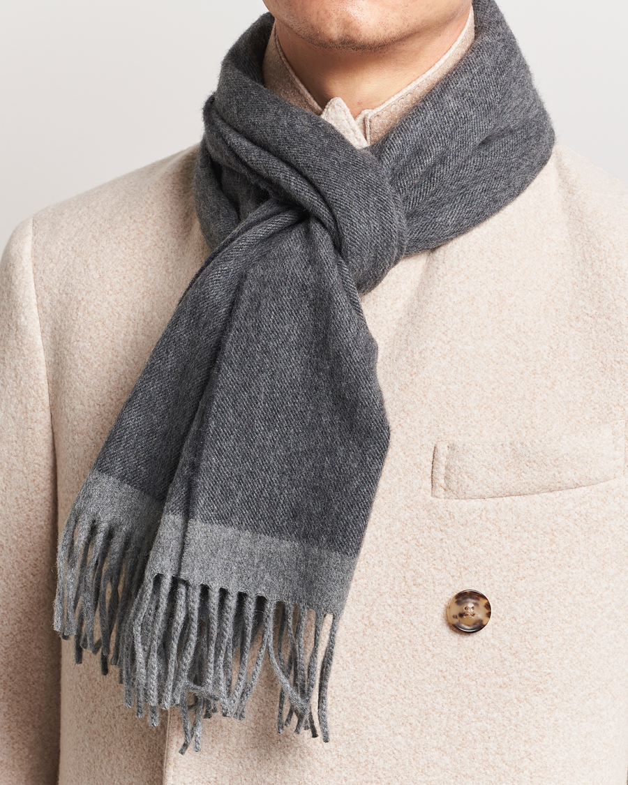 Men | Scarves | Begg & Co | Solid Board Wool/Cashmere Scarf Flannel Charcoal