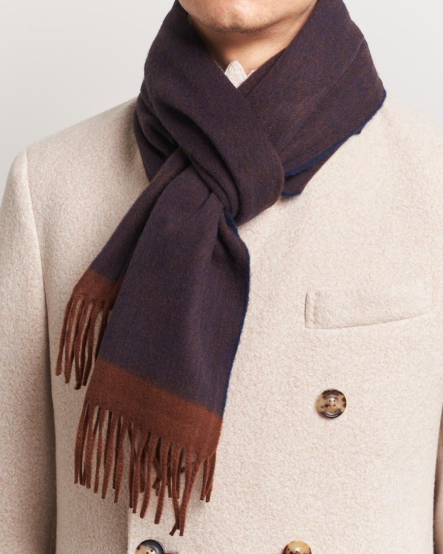 Men | Scarves | Begg & Co | Solid Board Wool/Cashmere Scarf Navy Chocolate