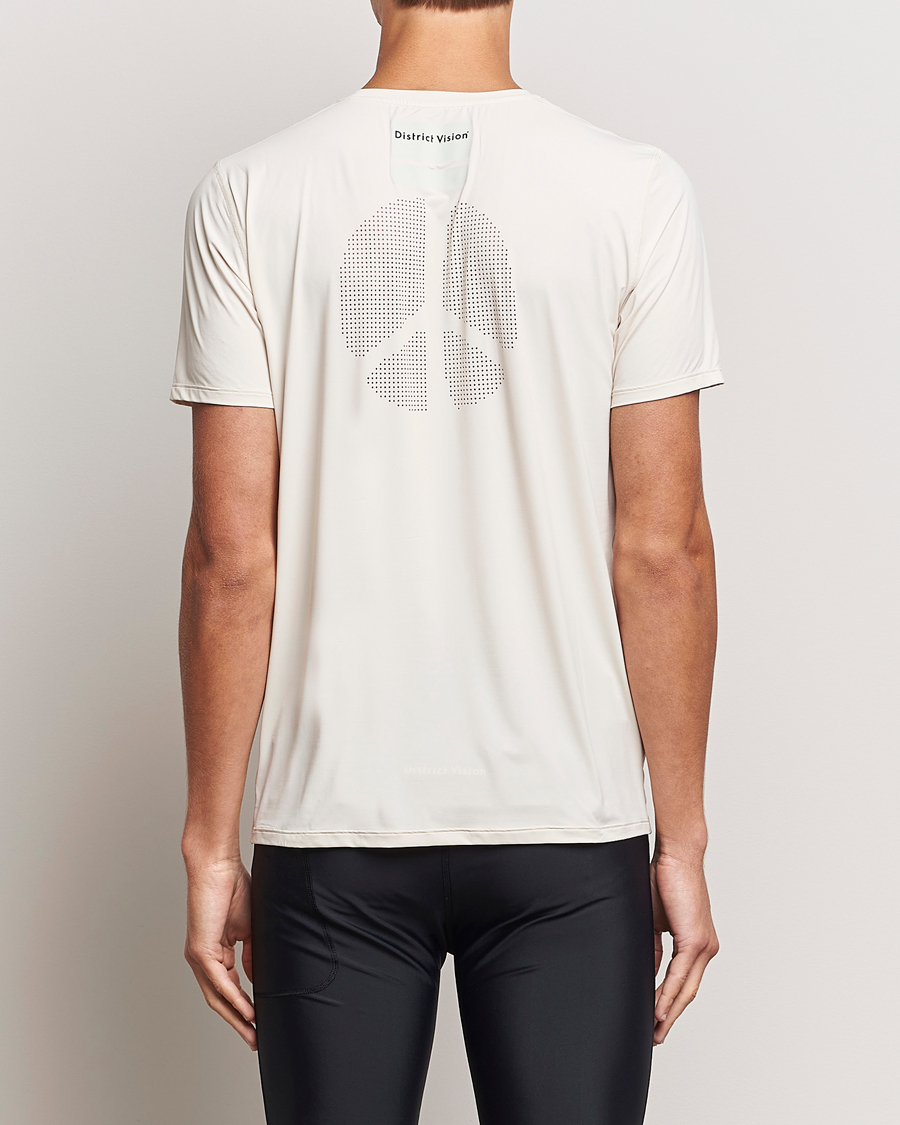 Men | T-Shirts | District Vision | Ultralight Aloe Short Sleeve Mushroom